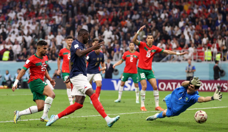 मोरोक्कोलाई हराउँदै फ्रान्स विश्वकपको फाइनलमा, उपाधिका लागि अर्जेन्टिनासँग खेल्ने